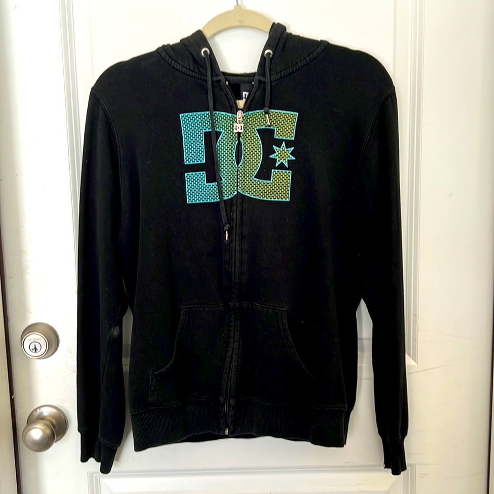 Dc skater sweater
